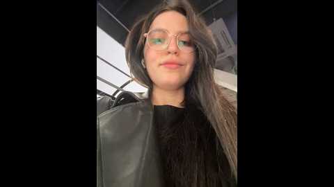 Media: meow_girl Stripchat 2024-10-03 18:18:00