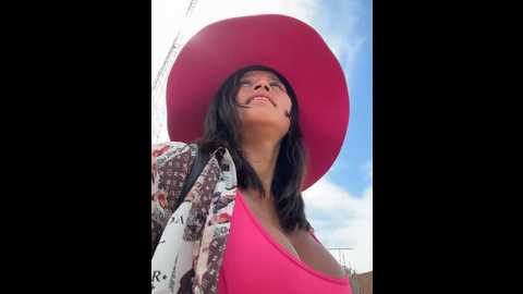 Media: sexi_noemi Stripchat 2024-10-03 18:58:00