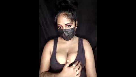 Media: tamil_kaamakanni Stripchat 2024-10-03 09:19:00