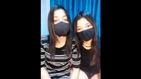 Media: tannu_tanya Stripchat 2024-10-03 18:30:00