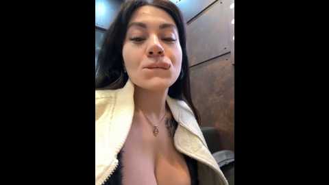 Media: wet__bunny Stripchat 2024-10-03 06:59:00