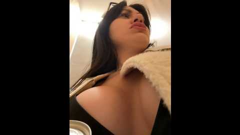 Media: wet__bunny Stripchat 2024-10-03 07:58:00