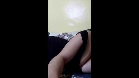 Media: 3ahhd Stripchat 2024-10-04 01:06:00