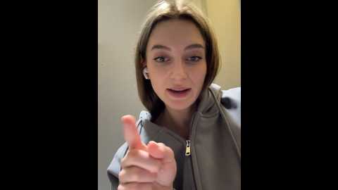 Media: _angelari_ Stripchat 2024-10-04 21:08:00