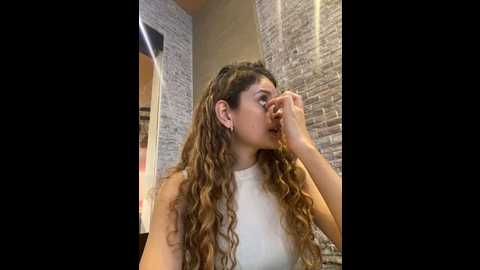 Media: alana15 Stripchat 2024-10-04 22:27:00