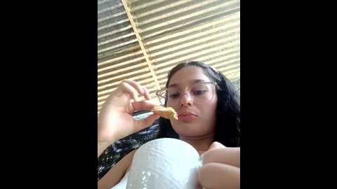 Media: ary_18 Stripchat 2024-10-04 14:38:00