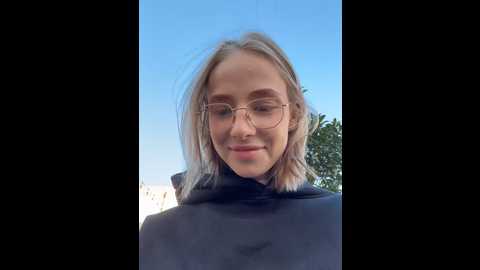 Media: caseystar Stripchat 2024-10-04 05:05:00
