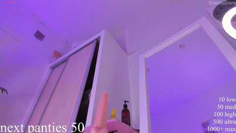 Media: dakota_blare Stripchat 2024-10-04 19:21:00