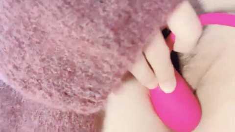 Media: krismil3 Stripchat 2024-10-04 05:38:00