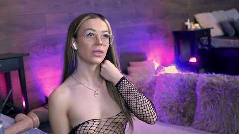 Media: kyliejoyce Stripchat 2024-10-04 02:36:00
