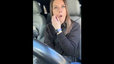 Media: ladylena1 Stripchat 2024-10-04 21:09:00