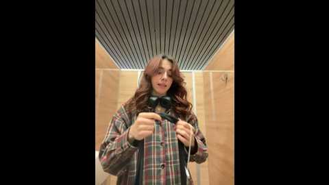 Media: lily__belle Stripchat 2024-10-04 14:41:00