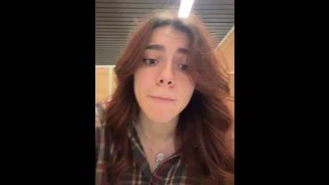 Media: lily__belle Stripchat 2024-10-04 18:01:00