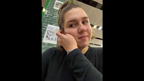 Media: suziemurray Stripchat 2024-10-04 10:22:00