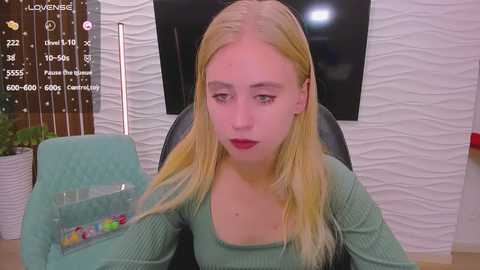 Media: swettie_katty Stripchat 2024-10-04 06:10:00