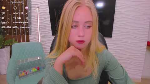 Media: swettie_katty Stripchat 2024-10-04 06:38:00