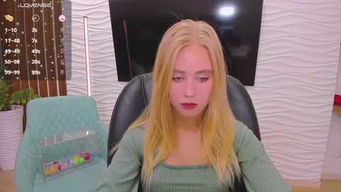 Media: swettie_katty Stripchat 2024-10-04 07:07:00