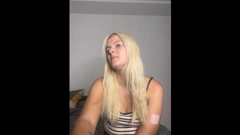 Media: allylove03 Stripchat 2024-10-05 19:18:00