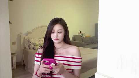 Media: angelina_28 Stripchat 2024-10-05 00:49:00