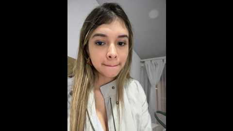 Media: carolina__star Stripchat 2024-10-05 02:09:00