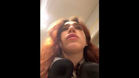 Media: lily__belle Stripchat 2024-10-05 13:10:00