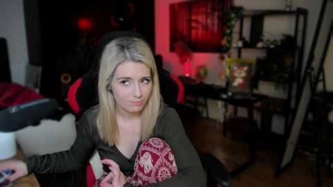 Media: lisaonthemoon Stripchat 2024-10-05 22:06:00