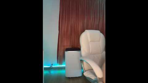 Media: sharon_07 Stripchat 2024-10-05 01:54:00