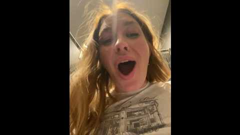 Media: sweet___emily Stripchat 2024-10-05 14:11:00