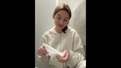 Media: _angelari_ Stripchat 2024-10-06 00:18:00
