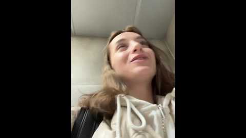 Media: _angelari_ Stripchat 2024-10-06 00:22:00