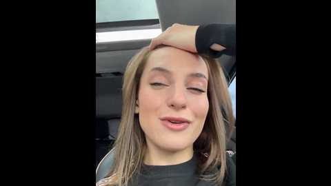 Media: _angelari_ Stripchat 2024-10-06 10:12:00