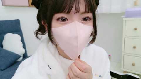 Media: _minami_ Stripchat 2024-10-06 14:23:00