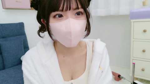 Media: _minami_ Stripchat 2024-10-06 17:21:00