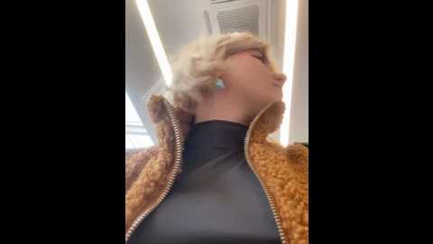 Media: baby__naughty Stripchat 2024-10-06 10:12:00
