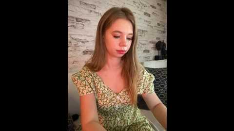 Media: bella_suns Stripchat 2024-10-06 00:55:00