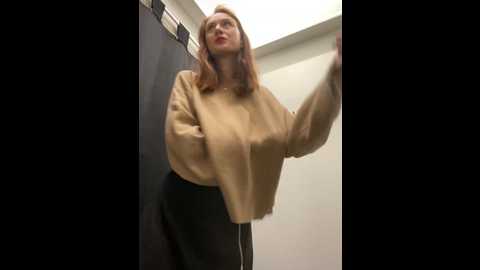 Media: dina_tease Stripchat 2024-10-06 09:15:00