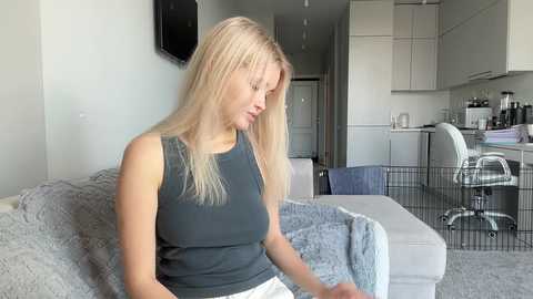 Media: elizabeth_mason Stripchat 2024-10-06 11:50:00