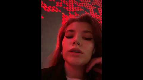 Media: holy_tereza Stripchat 2024-10-06 16:47:00