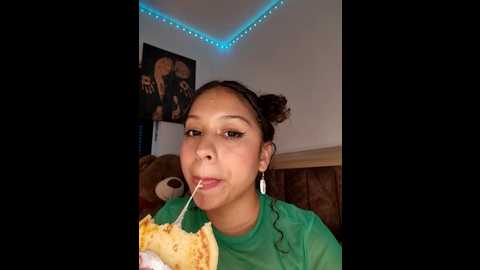 Media: shara_dreams Stripchat 2024-10-06 01:19:00
