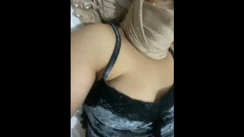 Media: tamira_94 Stripchat 2024-10-06 02:46:00