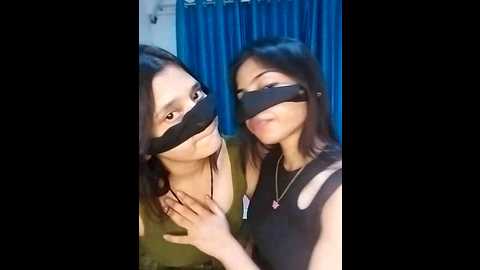 Media: tannu_tanya Stripchat 2024-10-06 19:10:00