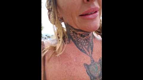 Media: yourmommyblair Stripchat 2024-10-06 11:05:00
