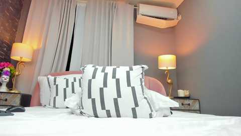 amedeeabanks @ stripchat on 20241007