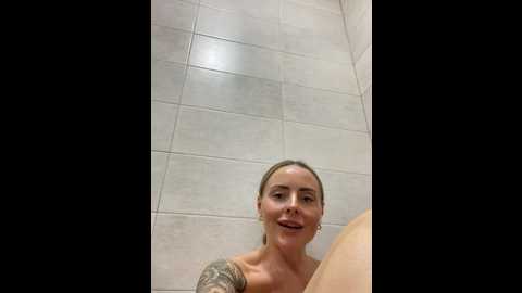 Media: emasalis Stripchat 2024-10-07 12:31:00