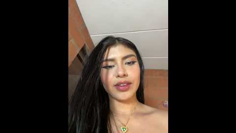 Media: hurrem_18 Stripchat 2024-10-07 06:11:00