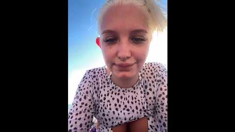 Media: milkyy_wway Stripchat 2024-10-07 12:15:00