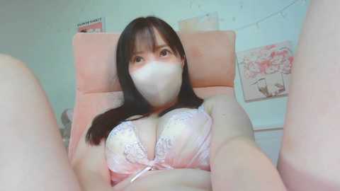 Media: momo_rose Stripchat 2024-10-07 12:37:00