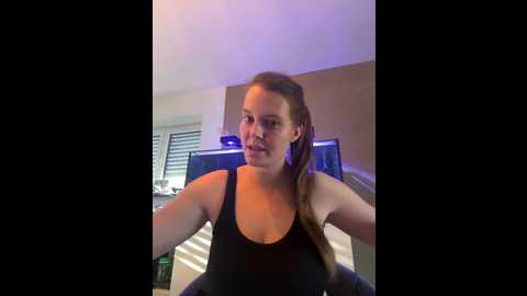 Media: newmichelle Stripchat 2024-10-07 08:00:00