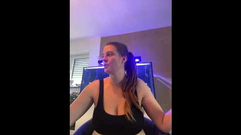 Media: newmichelle Stripchat 2024-10-07 08:47:00