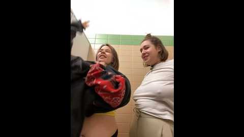 Media: suziemurray Stripchat 2024-10-07 12:36:00